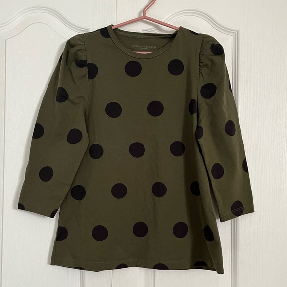 Stella & Dot Tops - 💟 4/$20 Stella and Dot Olive polka dot top with puff sleeves